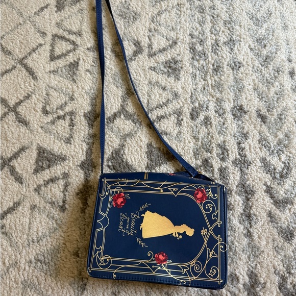 Belle book purse - Picture 2 of 8